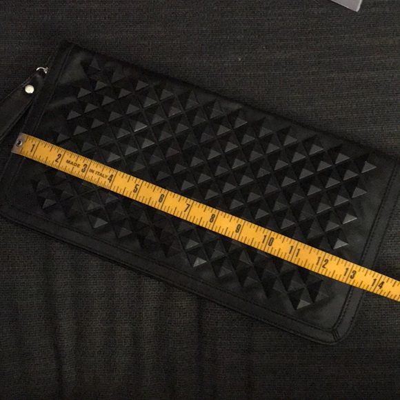 Rocker twin set—Black studded and cheetah clutches - Picture 6 of 8